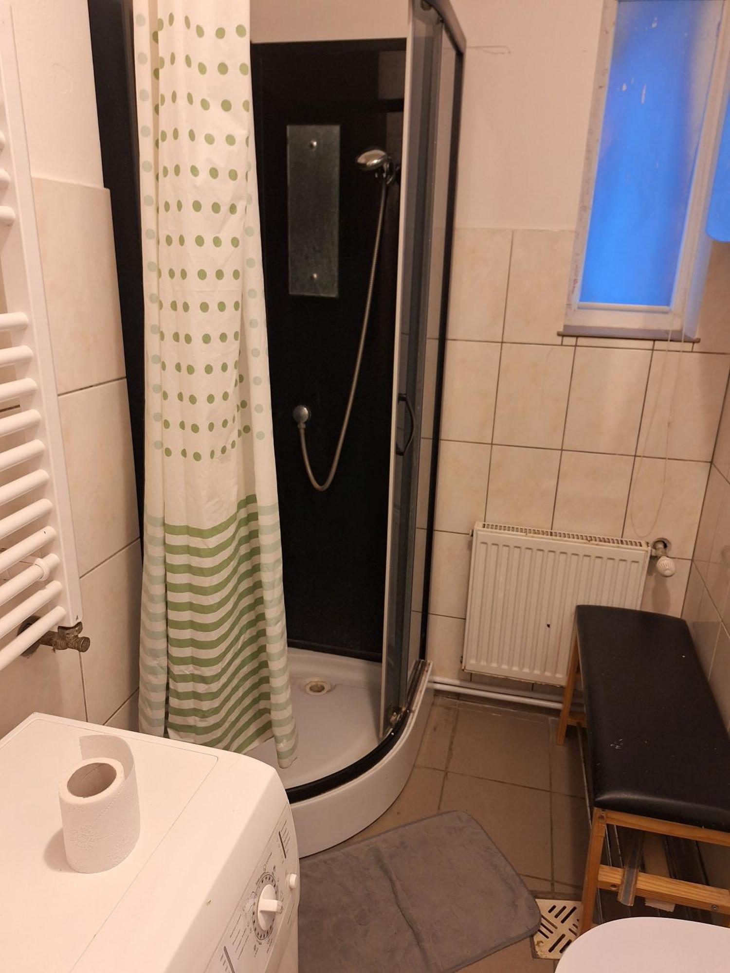 Kambario Nuoma Su Bendru Vonios Kambariu Apartment Kaunas Ngoại thất bức ảnh